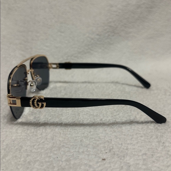 New Fashion Inspired Items (SUNGLASSES)
#30